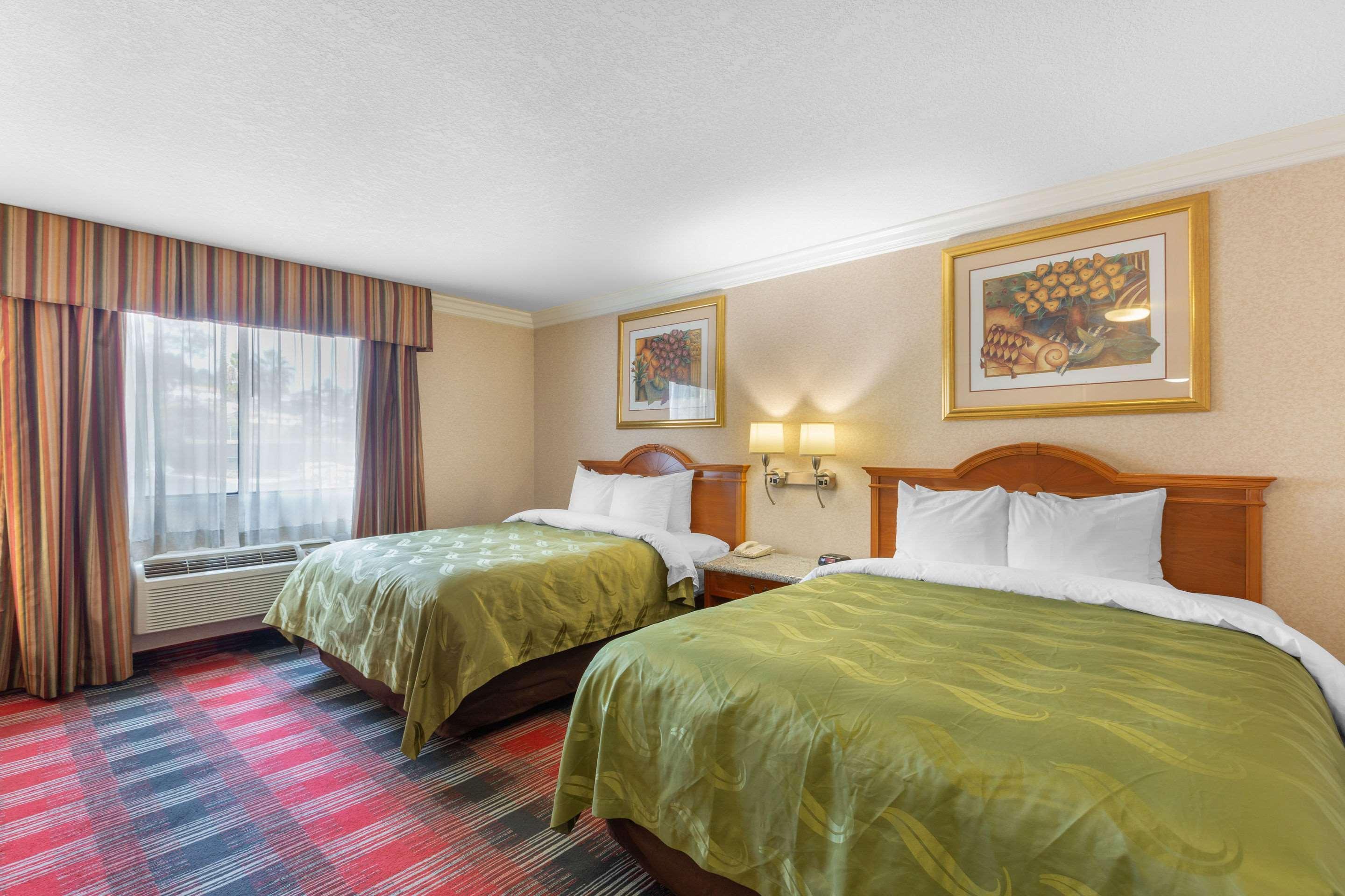 Quality Inn & Suites Oceanside Near Camp Pendleton Exterior photo